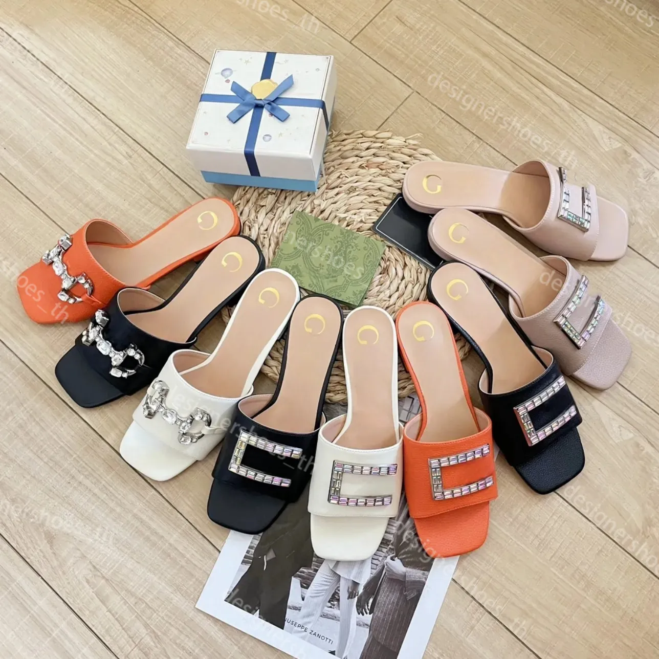 Projektant Slajdy Summer Luksusowe sandałowe plażę zjeżdżalnia płaska platforma sandałowe panie pomarańczowe białe czarne przyczynowe kobiety wygodne leniwe klapki