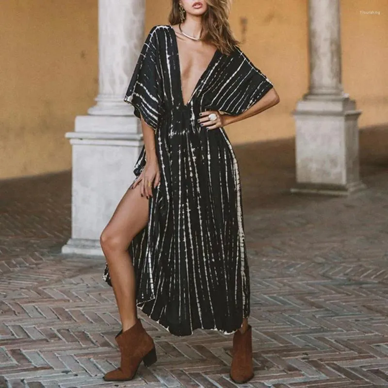 Casual jurken Zwemcover-up Gestreepte maxi-jurk met V-hals en hoge taille Splitzoom Damesbikini Vakantiekiel in geplooide halve mouw