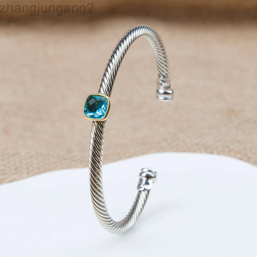 David Yuman Jewelry's 4 mm armband populair open twistkoord met imitatiediamant