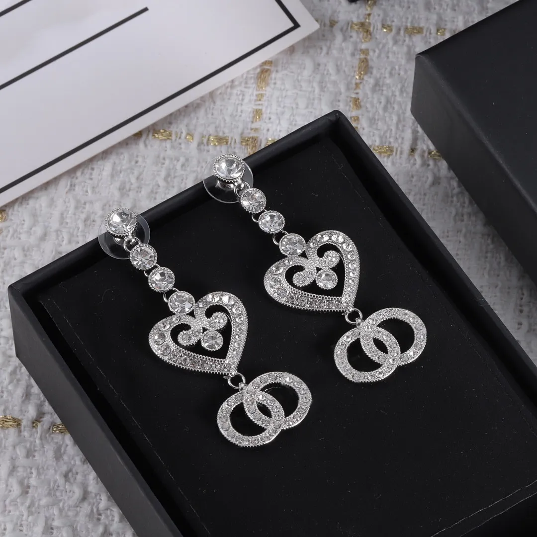 Luxury Designer Heart shaped Flower Diamond Hanging Classic Style Earrings with High Quality Jewelry Party Wedding Bride Gift