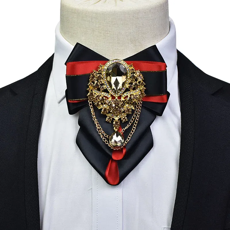 Kolye Orijinal Rhinestone Bowtie Broşlar Zincir Setleri Highend Erkek Kadın Mücevher Hediyesi Erkek İş Partisi Düğün Aksesuarları