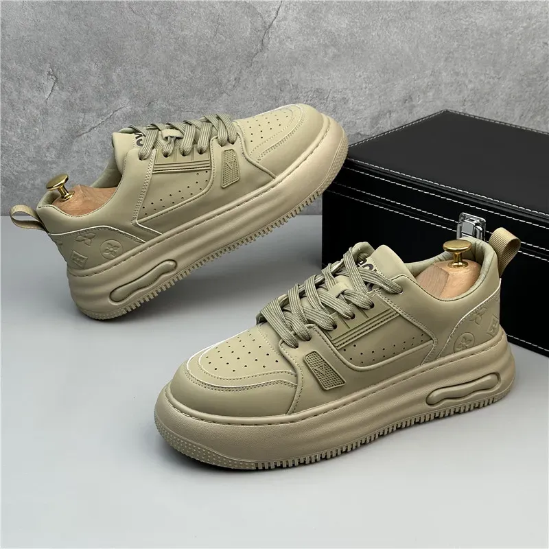 2024 Spring White Men Shoes Platform Male Casual Sneakers Men Board Shoes Fashion Thick-soled Trendy Men Vulcanized Shoes Student