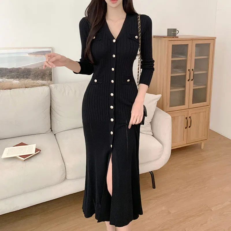 Casual Jurken Gebreide Warme 2024 Herfst Effen Winter Koreaanse Trui Jurk Vrouwen Elegante Dikke Vintage Kleding Vrouw Bodycon Zwart