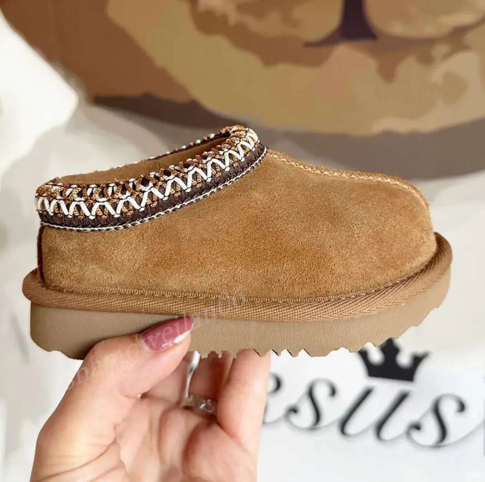 Tasman II-pantoffels voor kinderen Tazz-babyschoenen Kastanjebont Slippers Schapenvacht Shearling Klassiek Ultra Mini-laars Wintermuiltjes Instapper Suède Wol Little Big 1195UE