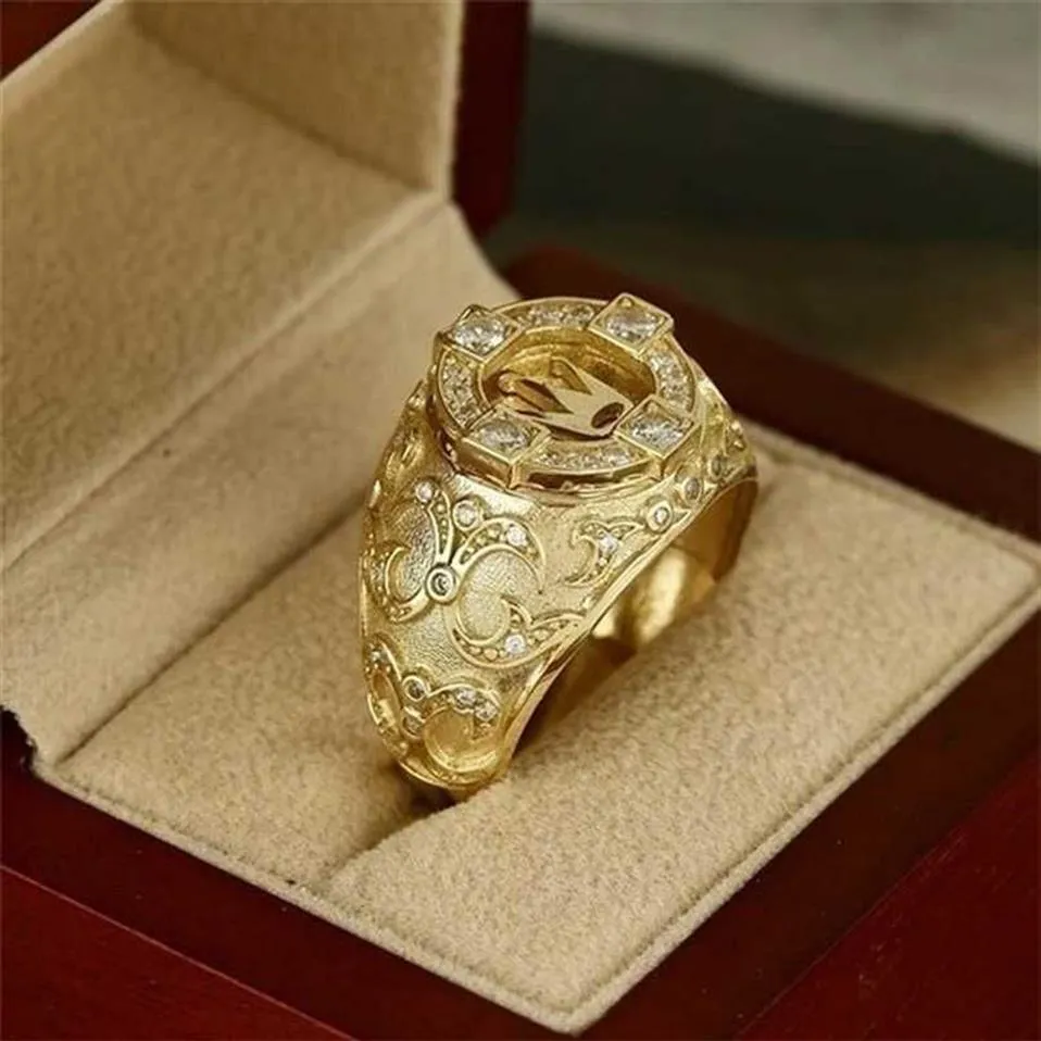 Кольца-кольца Классические кольца золотого цвета для мужчин Золотые цвета с инкрустацией из белого циркона Корона Кольцо в стиле панк Парень Партия Модные украшения G218Y