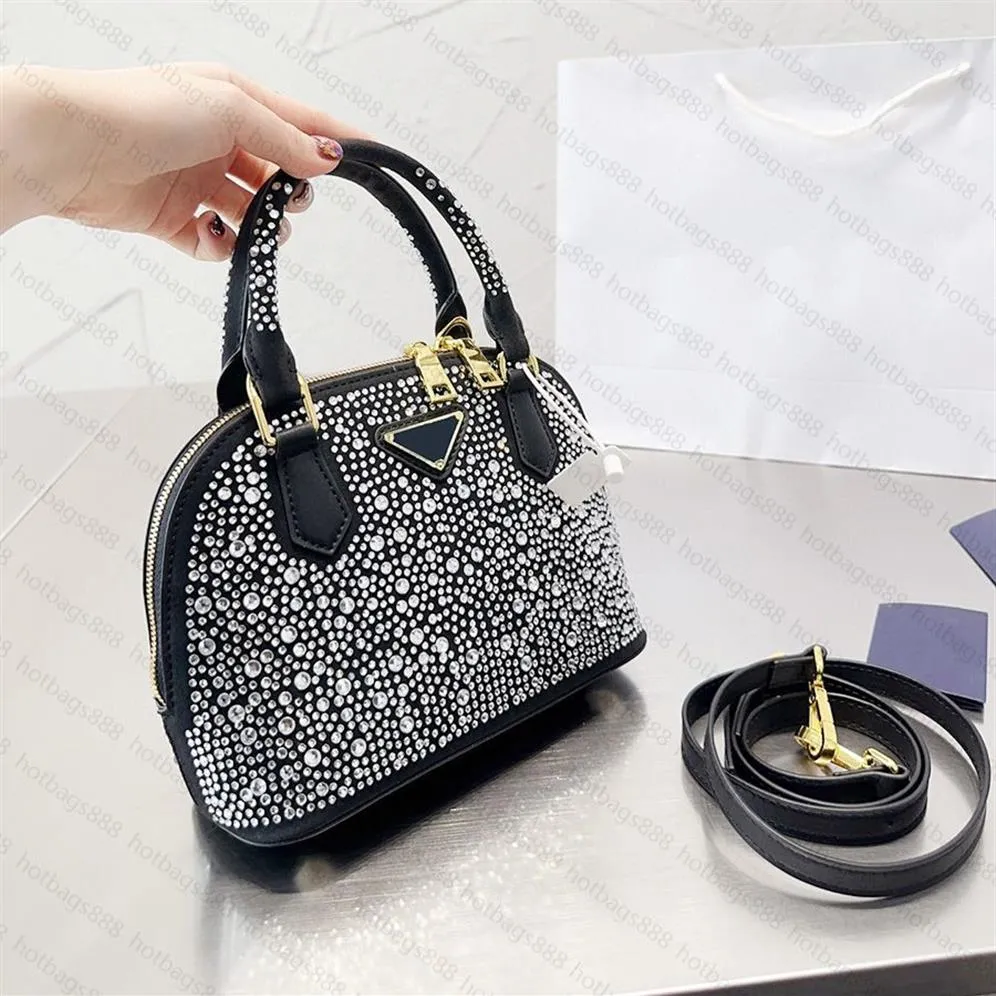 Designer väskor högkvalitativa skalväska kvinnor läder handväskor diamant axel väskor designer handväska crossbody handväska tygväska2412