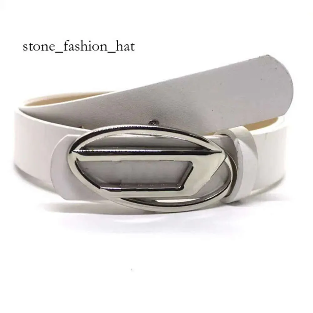 Designer Deisel riem mode nieuwe D letter ovale metalen klikgesp voor mannen en vrouwen Veelzijdige decoratieve mode bijpassende diesel luxe riem 9865