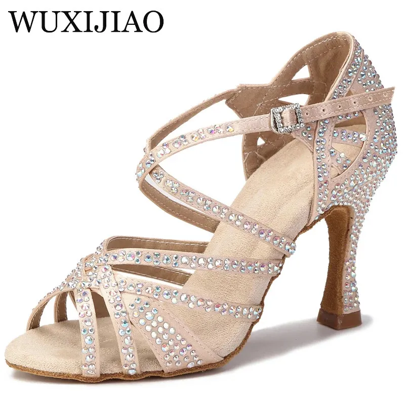 WUXIJIAO femmes chaussures de danse de fête Satin brillant strass fond souple chaussures de danse latine femme Salsa chaussures de danse talon 240119