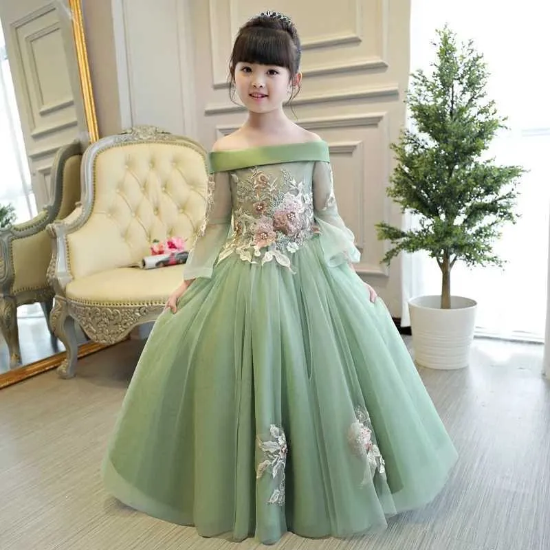 Elegant Long Green Flower Girl Dresses Boat Neck Tulle Full Sleeves with Flower Appliques Ball Gown Floor Length Custom Made for Wedding Party