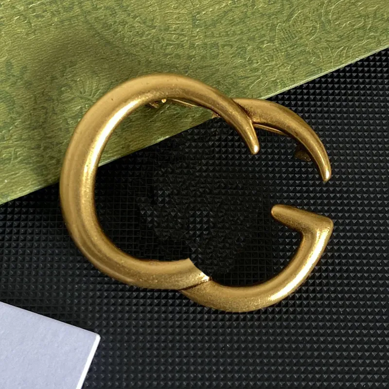 2024 nieuwe dames broche Goud Merk Luxe Desinger Broche Vrouwen Parel Brief Broches Pak Pin Mode-sieraden Kleding Decoratie Hoge Kwaliteit Accessoires