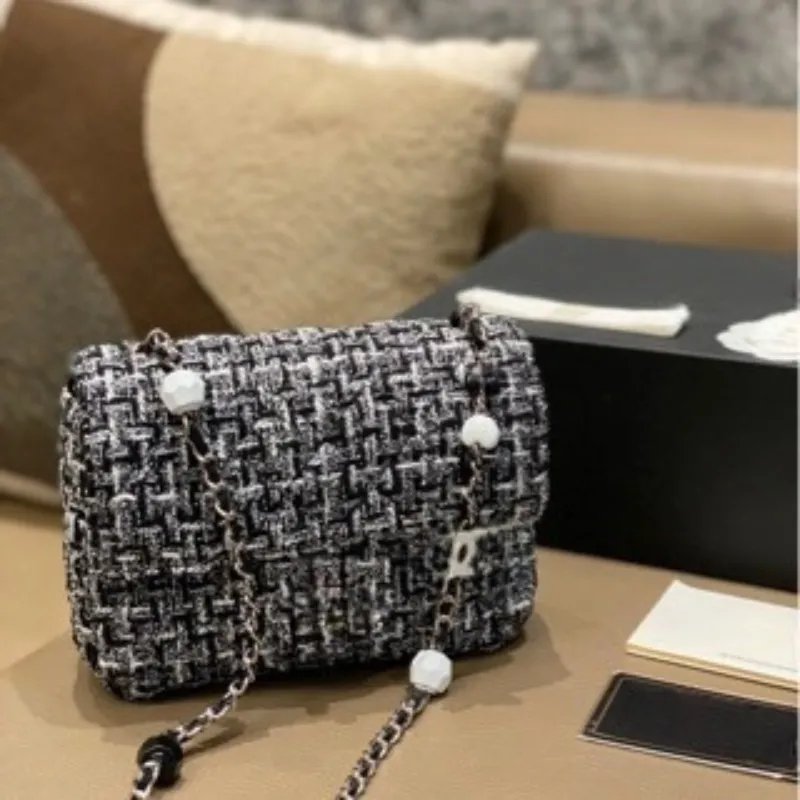 Femmes Designer Sacs 2024 Limitée Laine Émail Boucle Flaps Boucle En Forme De Coeur Chaîne Tofu Sac Mini Bandoulière Épaule Petit Sac Carré