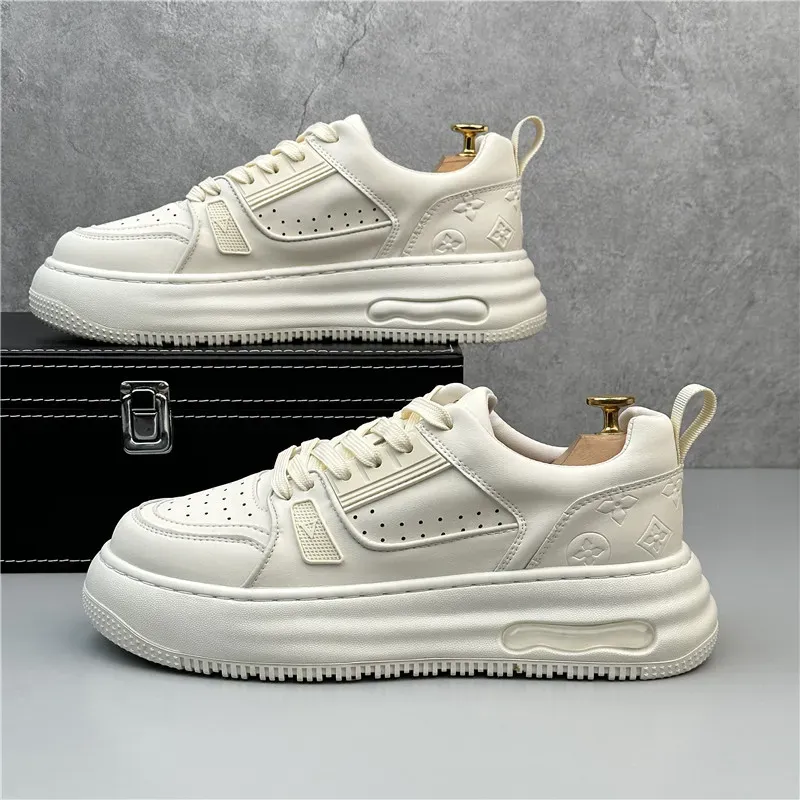 2024 Spring White Men Shoes Platform Male Casual Sneakers Men Board Shoes Fashion Thick-soled Trendy Men Vulcanized Shoes Student