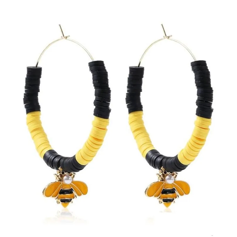 Hoop huggie hie aretes venda mulheres jewerly brincos 2022 tendências argila fatia boho com flor abelha pendurado encantos orecchini um cerchio dhhj0