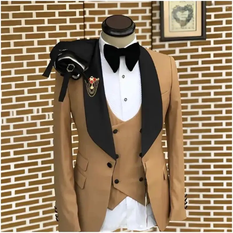 Herenpakken Luxe Mannen 3 Stuks Zwarte Sjaal Revers Smoking Jas Broek Vest Bruiloft Bruidegom Party Terno Masculino Traje Hombre blazer