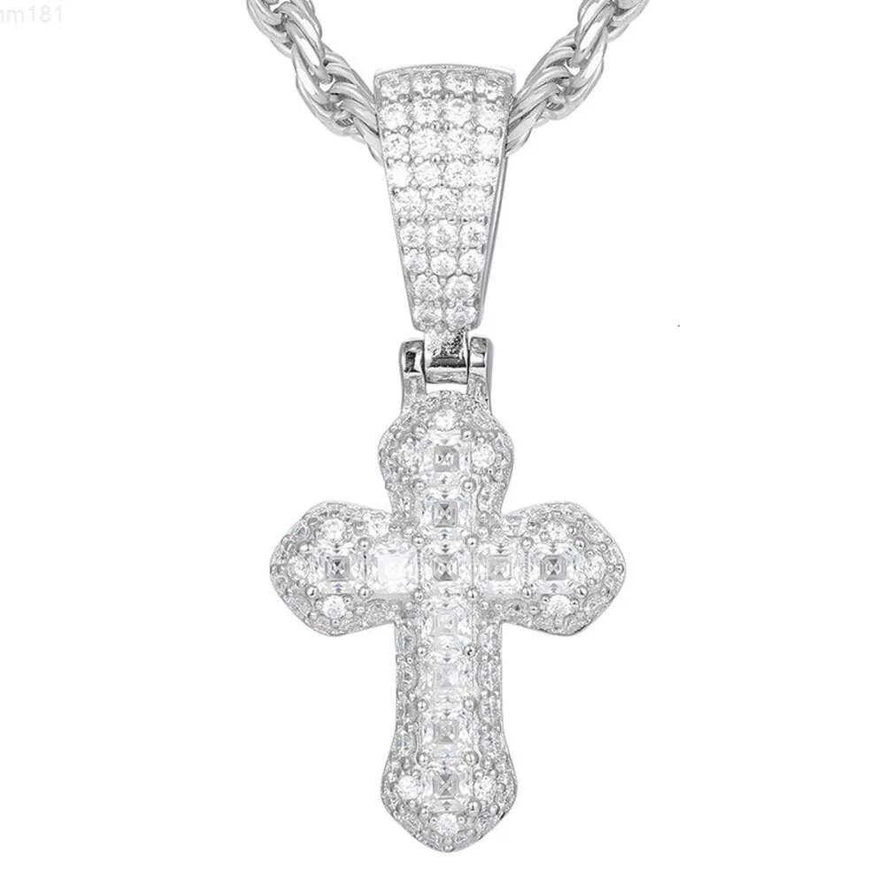 Ciondolo croce Moissanite Croce Hip Hop Collana in argento sterling 925 Gioielli di moda per uomini e donne