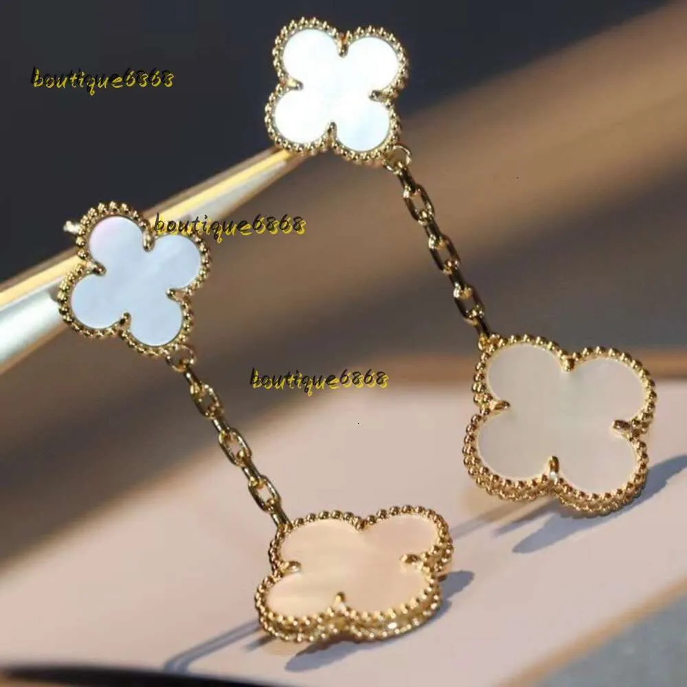 Stud Four Leaf Clover Luxury Designer JewelryFourleaf Clover Ear Studs Earrings 2024 Gold Thickened Plating Rose White Fritillaria Fourleaf Double Flower Brincos