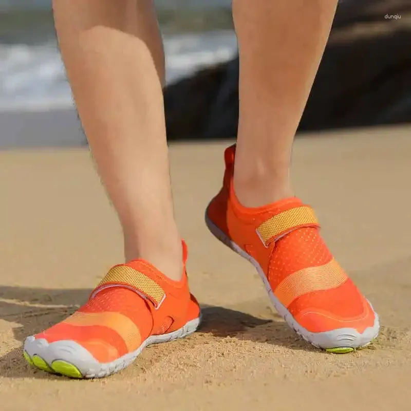 Deri sandalet markası tenis erkek platformu flip floplar tasarımcısı 2024 sıradan ayakkabılar erkekler için yaz spor ayakkabıları 3382