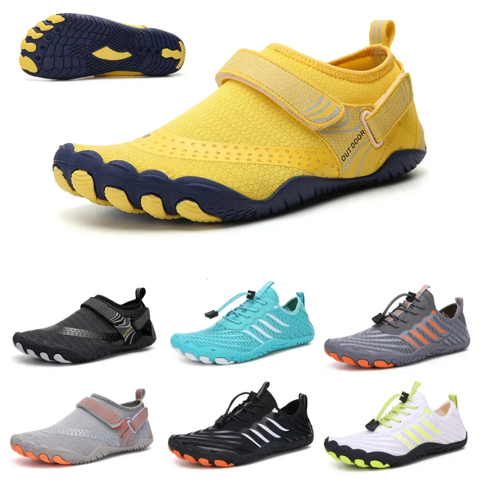 Unisex Yüzme Su Ayakkabıları Erkekler Çıplak Ayak Plaj Sandalet Yukarı Akış Aqua Ayakkabıları Plus Boyut Slip Nehir Deniz Dalış Spor Ayakkabıları 240119