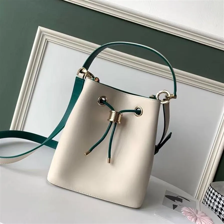 2019 New Bucket Bag Color Cowhide Caruad All-in-one-women'sブレスレットハンドルハンドバッグショルダー斜め大容量bag309c