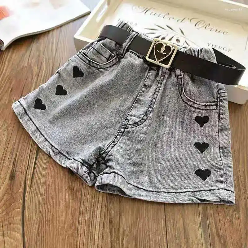 Shorts Fashion Summer Girl's Cotton Denim Pants Toddler Kids Söta kärlek Design Mjuka jeans för tonåringflickor Barnkläder