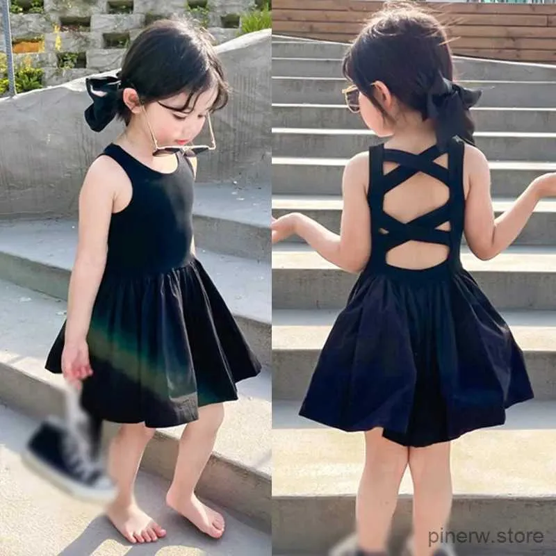 Robes de fille Été Enfant Filles Robe Noir Doux Cool Vent Croix Dos Nu Épaule Parti Princesse Robes Sans Manches Pour 1-7Y Filles