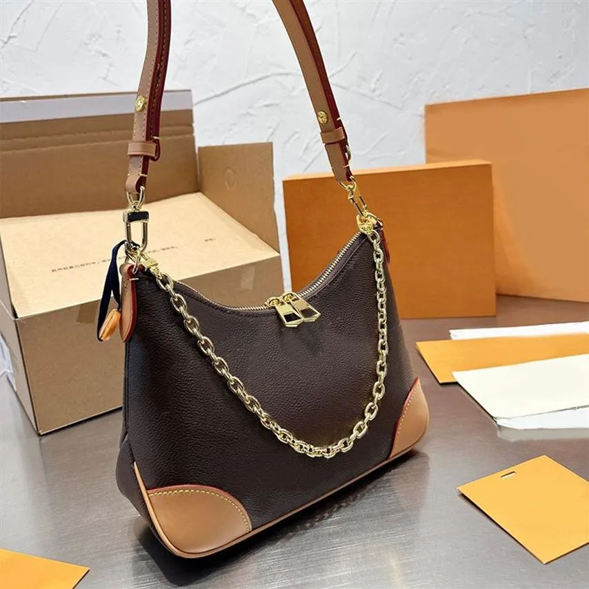 2023 Boulogne Croissant-Tasche Vintage-Umhängetasche mit Kette, klassische Schulterhandtaschen mit alten Blumen, halbmonatige Taschen, klassische Buchstabendrucke236o