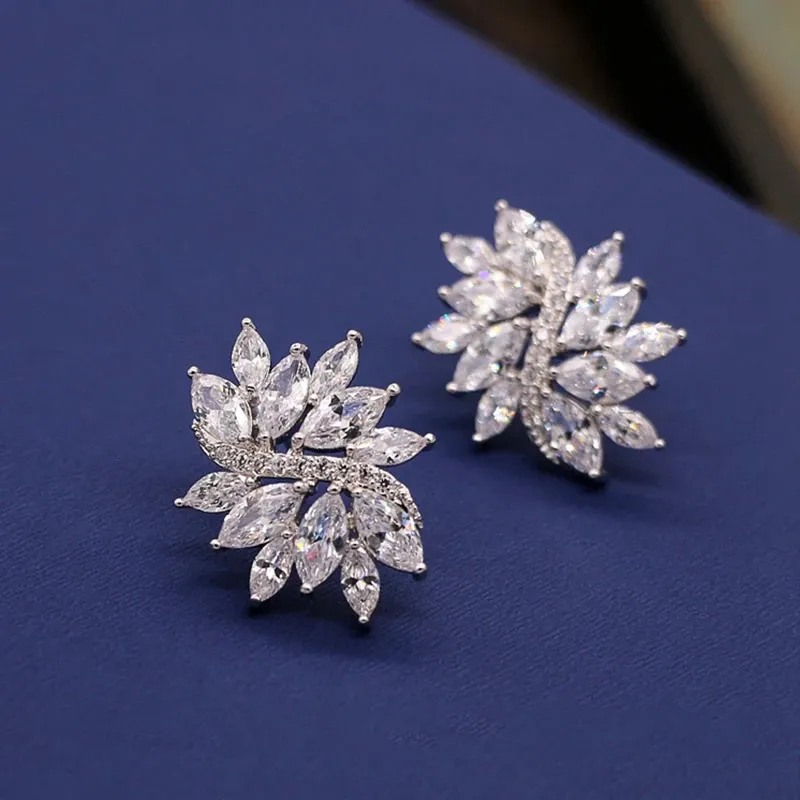 Zircon Retro Floral Crystal Stud Earrings Bridal Jewelry Rhinestones Trendy Wedding Girls Accessories Earrings For Women 240123