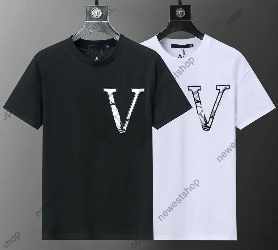 24SS Europe Hommes Designer Tee T-shirt Hommes Big Lettre Imprimer T-shirts à manches courtes Tshirt coton femmes noir blanc M-XXXL
