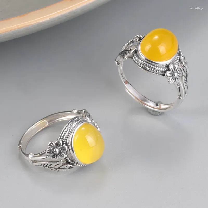 Klusterringar etnisk stil 925 sterling silver oval gul chalcedony ring för kvinnor vintage små blomma blad justerbara öppna smycken