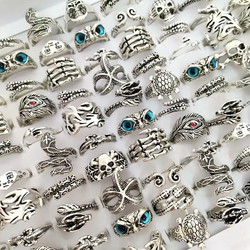 Anneaux 50pcs Antique Sier Plaque Crâne Animal Serpent Griffe Hibou Punk Rocker Fête Bague Homme Femme Fille Bijoux Mix Lot En Gros