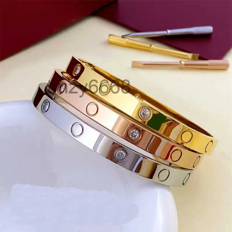 Marque de luxe en or 18 carats Tournevis Designer Bracelet Mode Couple Manchette pour femmes de haute qualité en acier inoxydable 316l Bijoux BGN6