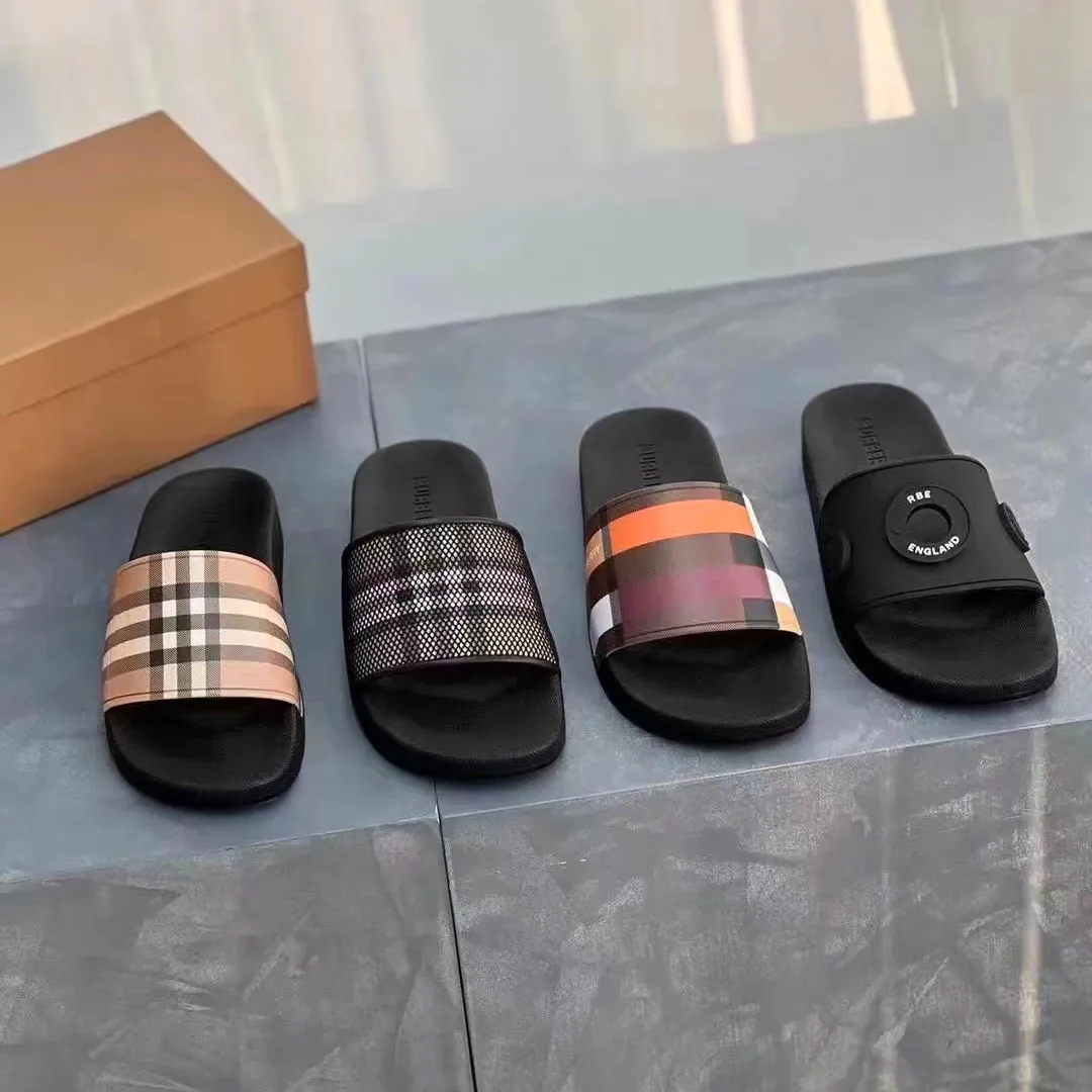 Summer Comfort Slides: Lightweight Beach Sandals, Classic Plaid