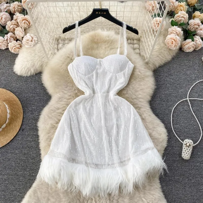 Casual Dresses Foamlina White Gift Sequin Short Dress For Women 2024 Sleeveless Backless Bra Camis Strap Feather Sequins Mini