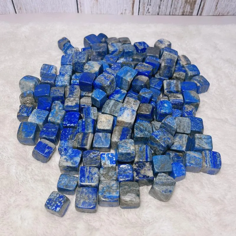Figurki dekoracyjne naturalne kryształy lapis lazuli tumble Kostka Wysokiej jakości dekoracje domu polerowany prezent energii mineralnej