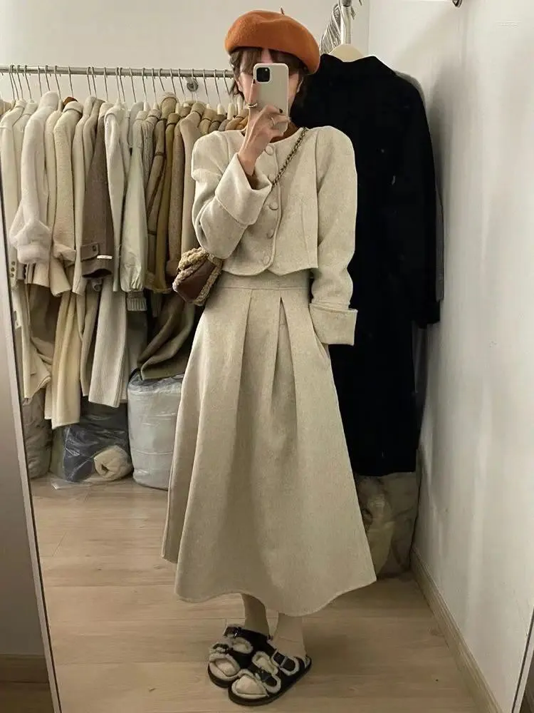 Dwuczęściowa sukienka Unxx Chic Styl zestaw dla kobiet w jesieni zima koreańska moda krótka wełniana kurtka i szczupła spódnica z wysokim stanem