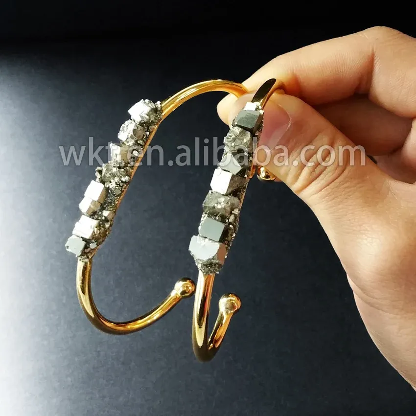 Bracelets WTB204 gros bijoux de mode bracelets de manchette en pyrite naturelle bracelet en pyrite brute avec bordure en or 24 carats