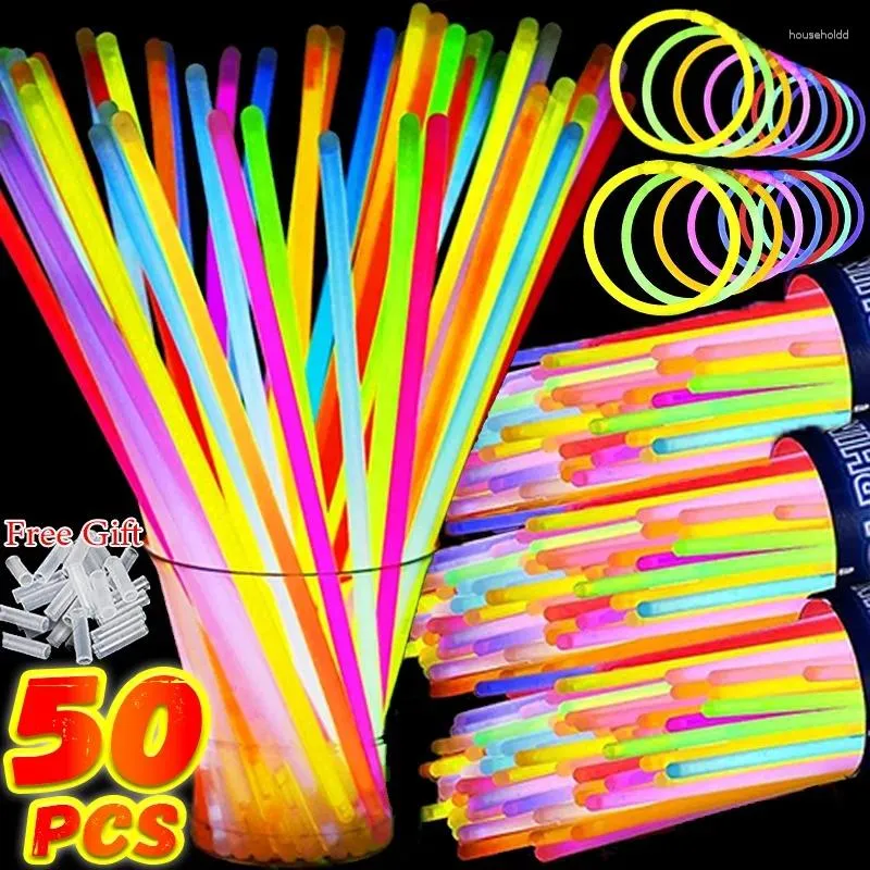 Dekoracja imprezowa 10-50pcs Glow Sticks Fluorescencja Świeciła w ciemnych bransoletach Naszyjnik Kolorowe neonowe światła wystrój świąteczny