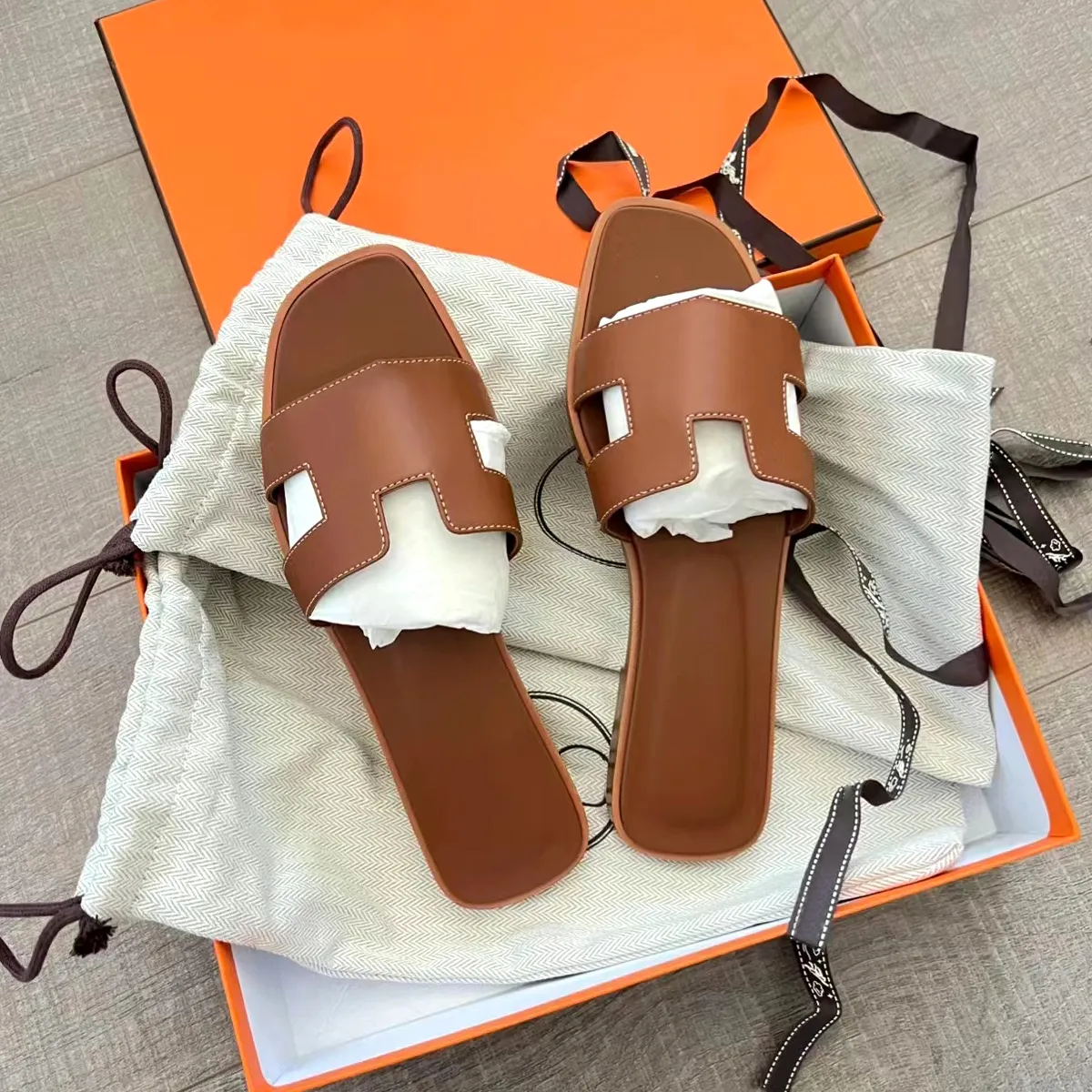 2024 New Women Rubber Slippers vintage soft Leather sandal Mules summer career Designers slide sandale Casual Shoe flat sneaker indoor loafer Sliders lady Size 35-46