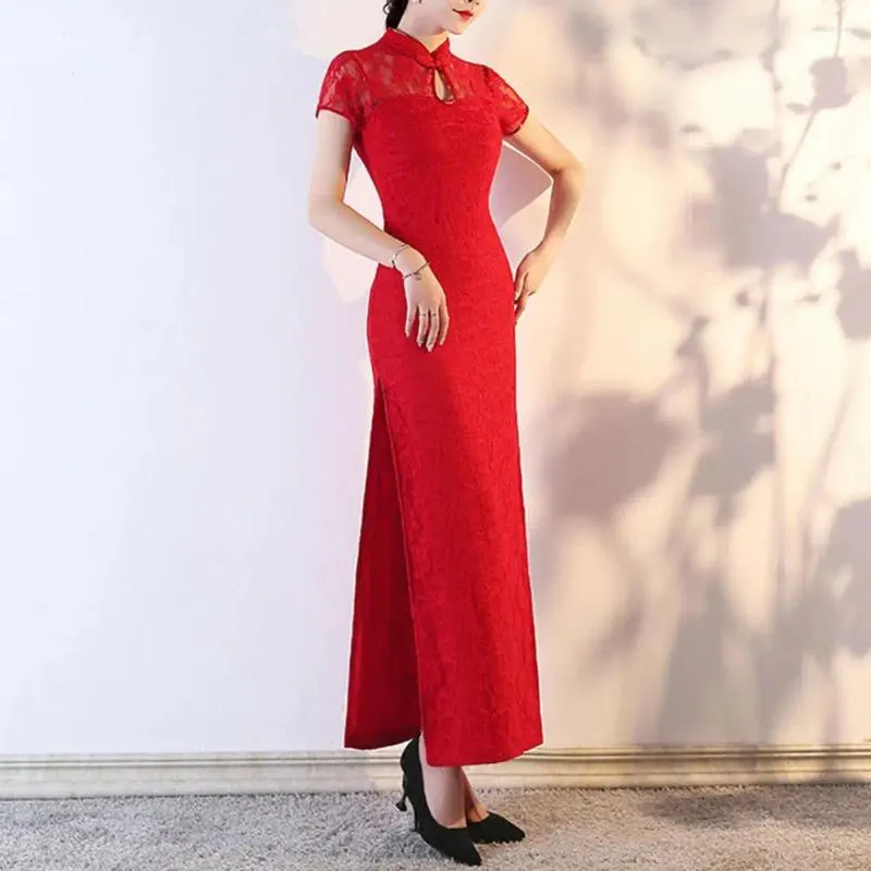 Vêtements ethniques Longueur de la hanche Cheongsam Élégant Vintage Chinois Dentelle Maxi Robe avec col montant côté fendu classique Qipao pour femmes