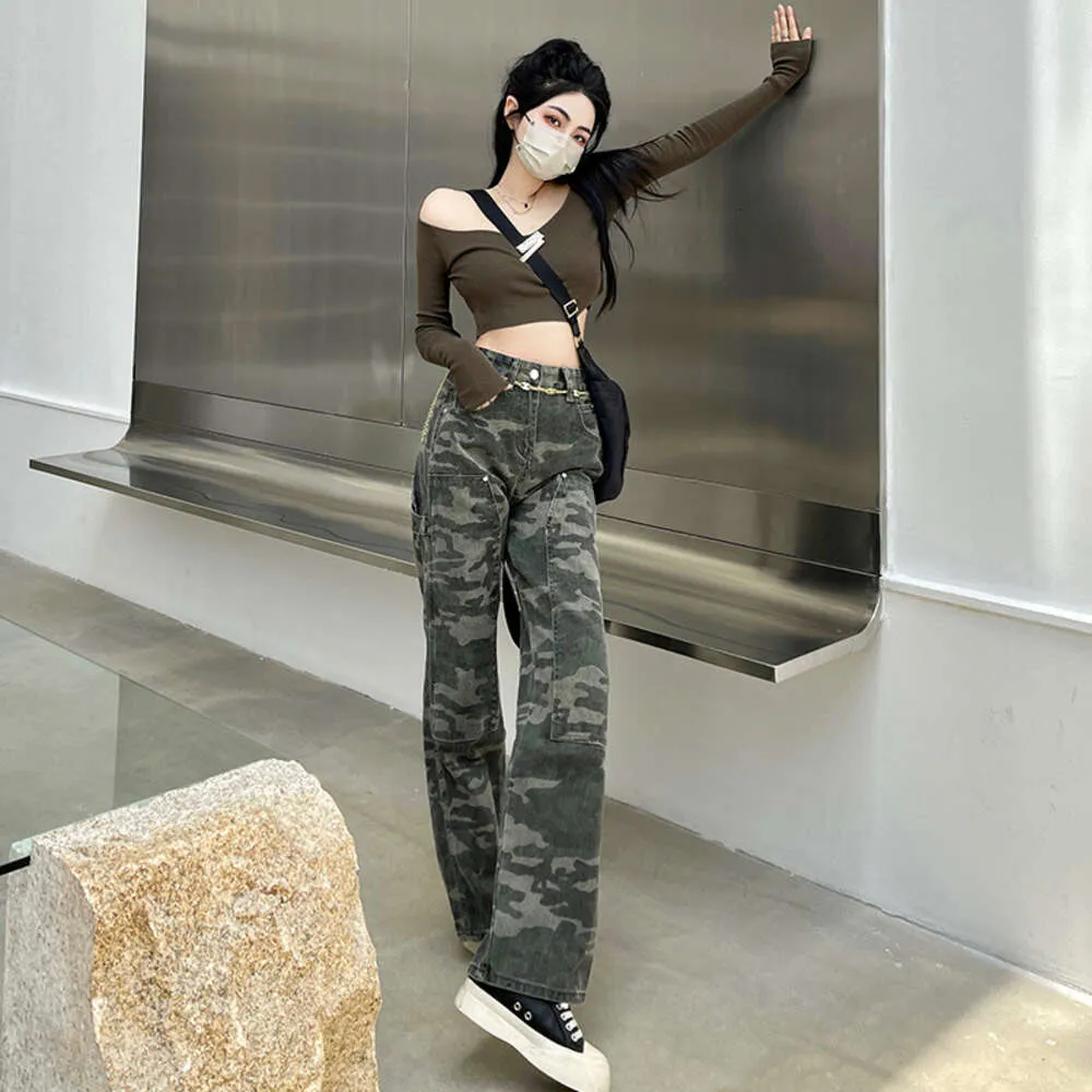 Koreanska kvinnors kulslösa amerikanska kryddig tjej casual kamouflage arbetskläder byxor för hösten 2023, nya high-end denim jeans för kvinnor