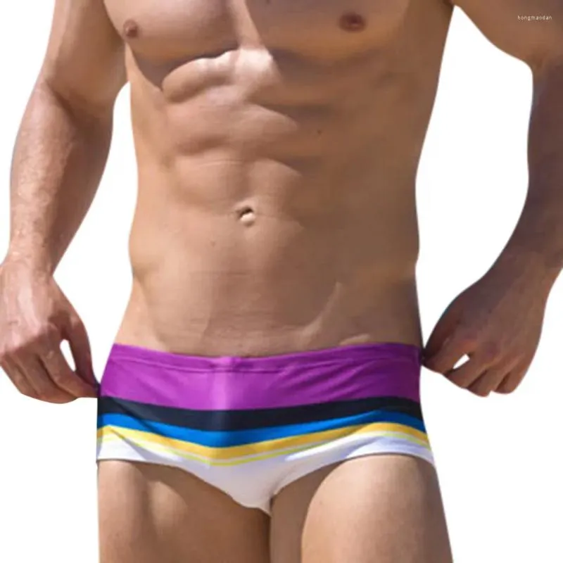 Mäns shorts Stylish Striped Briefs Swimming Trunks Sexig låg midja U-konvext bräde badkläder semester strand semester baddräkt
