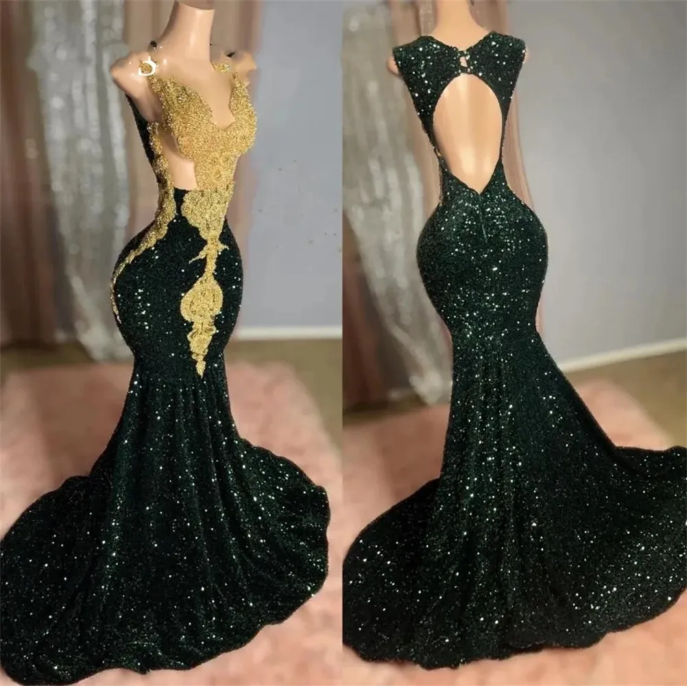 Groene pure o nek lange prom jurk voor zwarte meisjes goud kralen lovertjes Verjaardagsfeestjes ruches Ruches Formal Jurk Robe de Bal