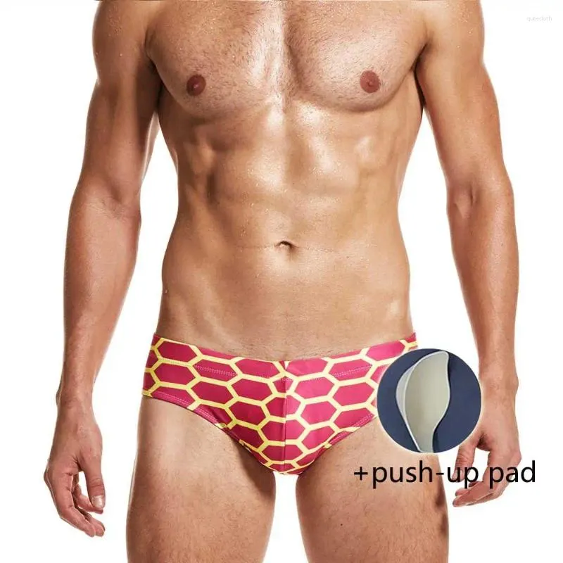 Costumi da bagno da uomo Slip sportivi Costume da bagno imbottito Sexy Beach Summer Man Men è di taglia bassa Nuoto stretto Pushup Vita corta Vendita