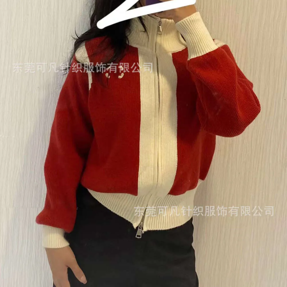 maglione firmato da donna CE Home Piccolo profumo profumato con cerniera Cardigan a maniche lunghe Abbigliamento da donna Cappotto rosso cinese Top Nuovo prodotto per la primavera / estate 2024