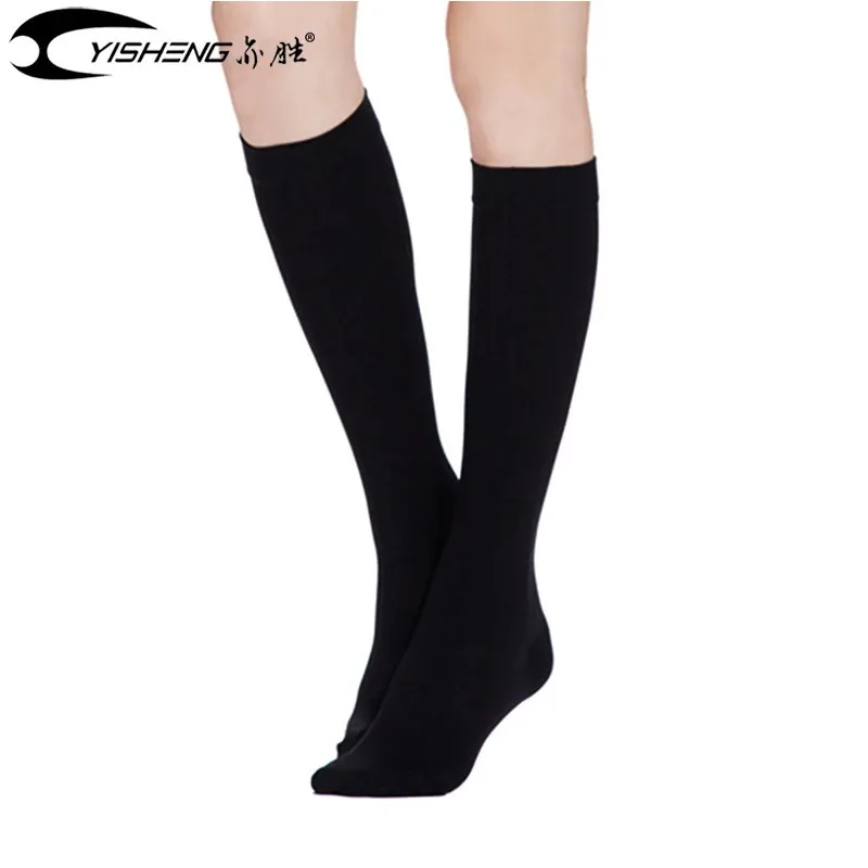 FindCool Shin Guard Compression Leg Sleeve 20-30 mmHgふくらはぎは、閉じたつま先膝の高い靴下をサポートしています240129