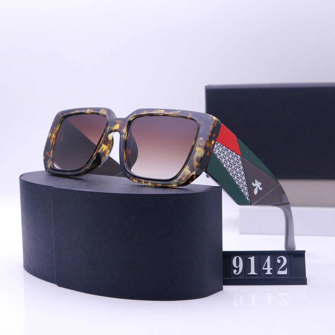 New overseas box sunglasses for men and women street photography classic travel fashion glasses 9142