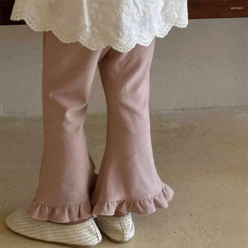 Pantolon geyiği jonmi 2024 Sonbahar Kore tarzı kız bebek flares pantolon düz renk fırfırlar çocuklar rahat sıska