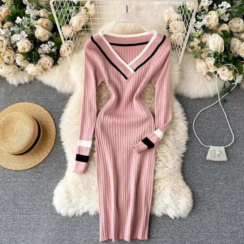 Vestidos casuales Mujeres Chic Manga larga Sexy Slim Vestido ajustado Vintage Moda Punto V Cuello Vestido Elegante Otoño Invierno Suéter básico Robe