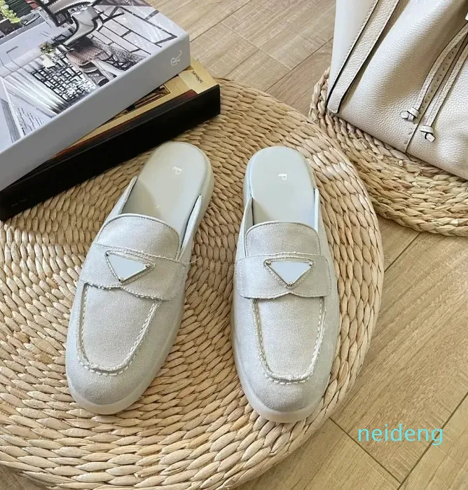 2024 slides chinelos conforto sandália peça de couro escovado casual patente vestido sapatos feminino clássico fosco tênis ao ar livre