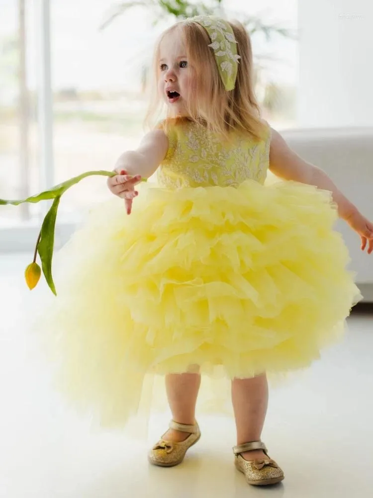 Robes à fleurs jaunes pour filles, en Tulle, avec des Appliques à plusieurs niveaux, avec nœud, sans manches, pour mariage, fête d'anniversaire, robes de première Communion